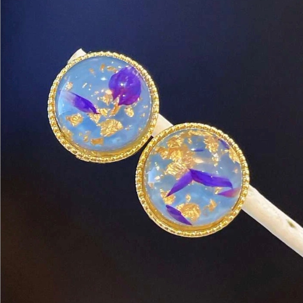 “Navy Calla Lily Petals” Blue Pressed Preserved Dried Flower Gold Flake Orb Stud - Picture 3 of 14